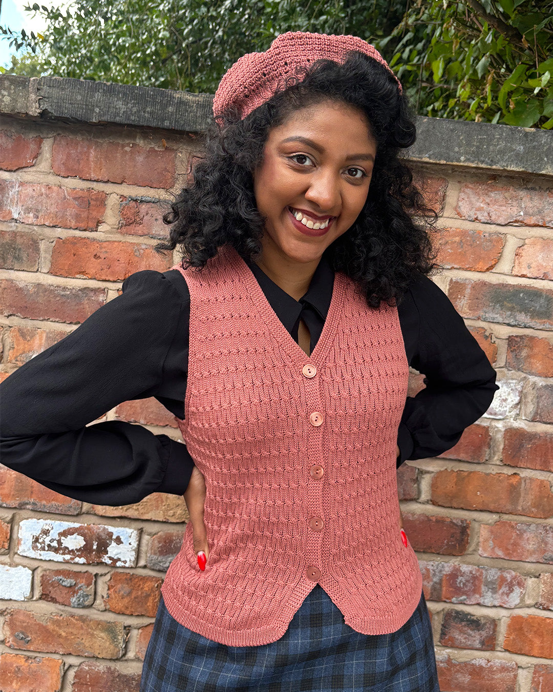 Knitted Waistcoat - Vintage Rose