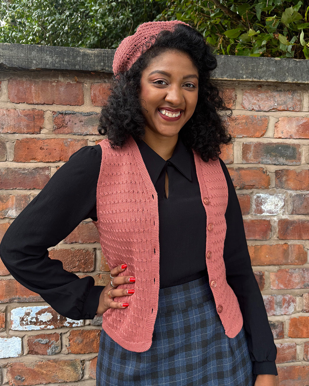 Knitted Waistcoat - Vintage Rose