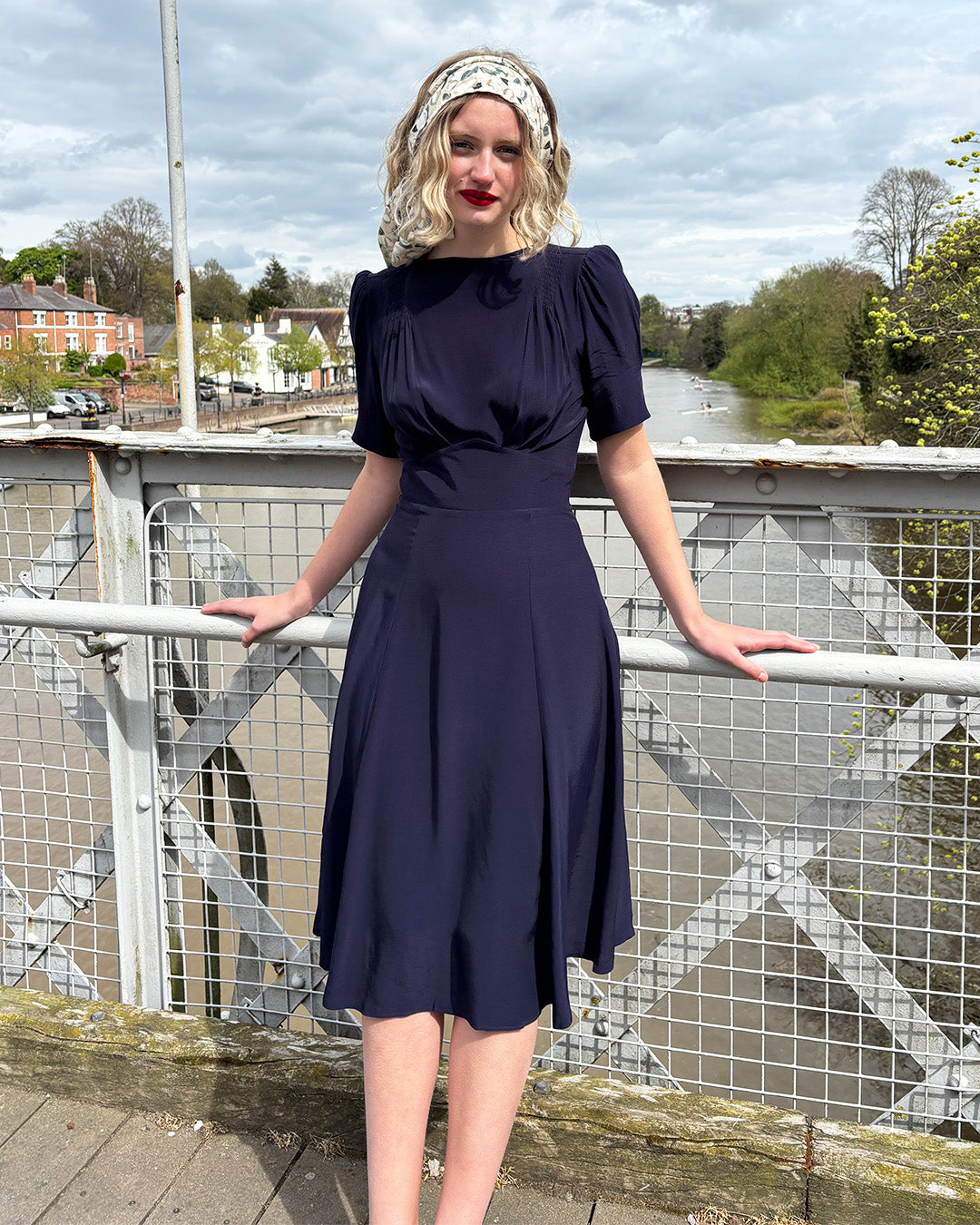 1940s 'Girl Friday' Dress - Navy
