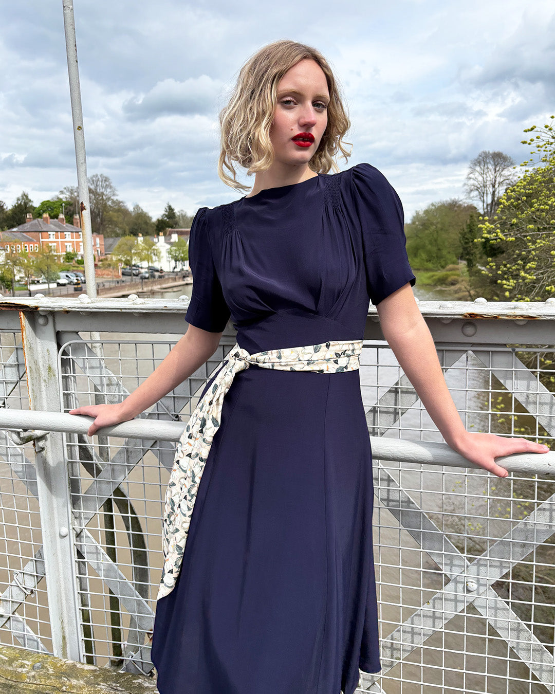 1940s 'Girl Friday' Dress - Navy