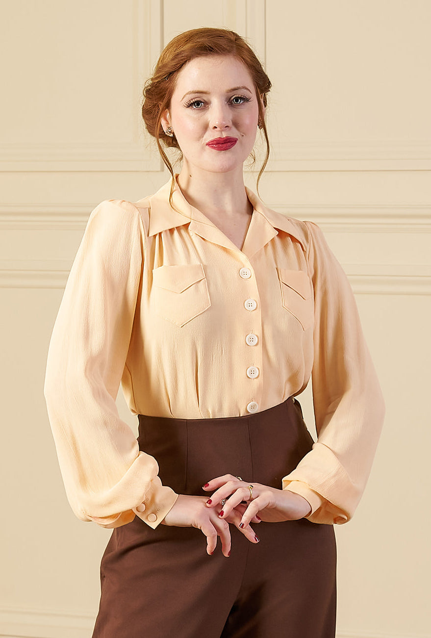 1940s Sweetheart Blouse - Apricot - model shot