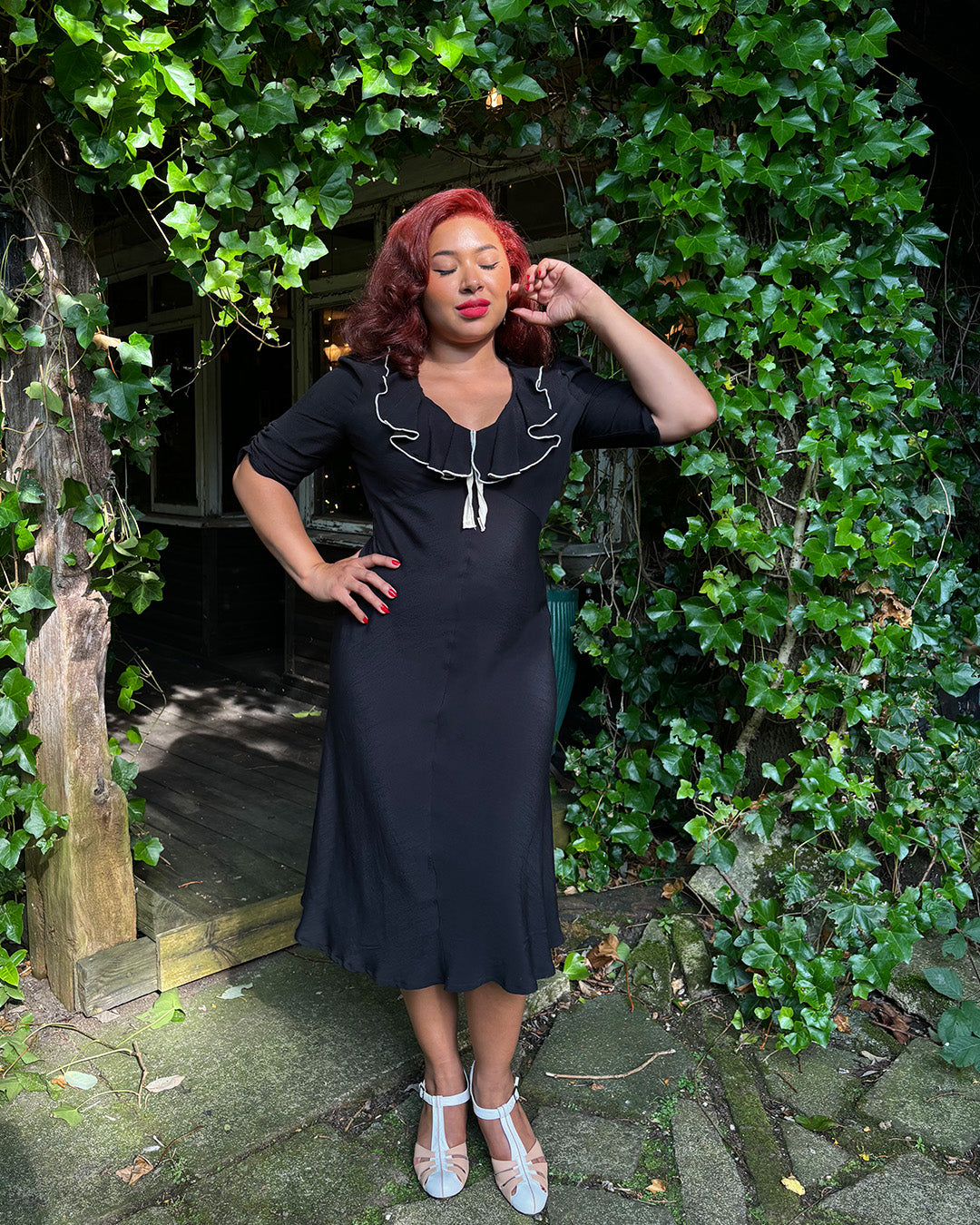 bias cut black dress 1930s Cora and elegant soirées Option:38 🖤🖤🖤🖤 #spotify Fit: Empire Waist