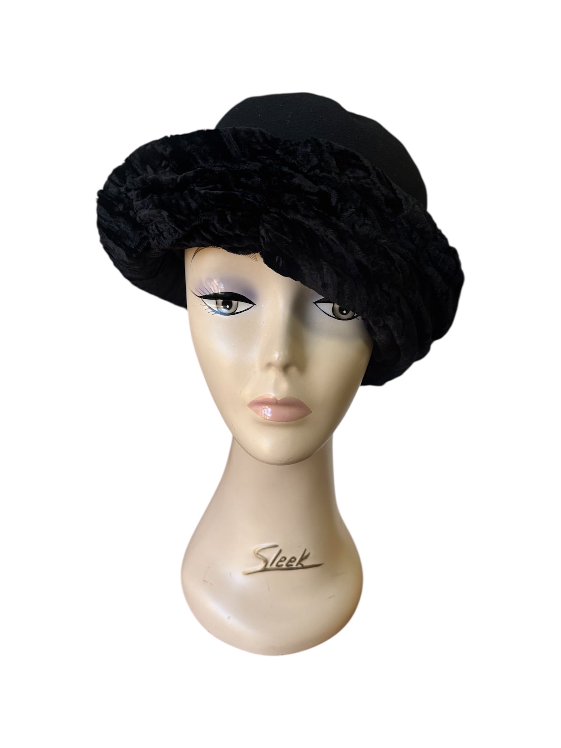 1920s Clara Cloche Hat - Black Velvet