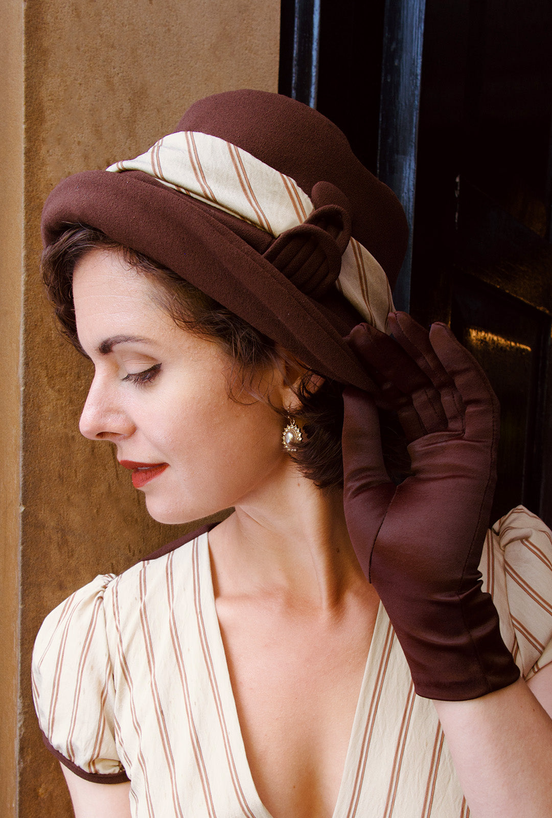 1930s Connie Cloche Hat - Brown and Stripe | The House of Foxy display picture 1