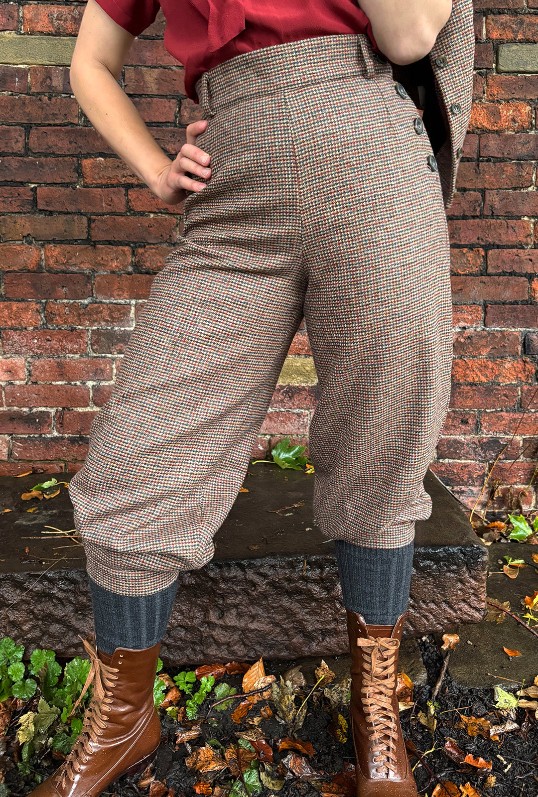 Ladies Plus Fours in Walnut Check Wool