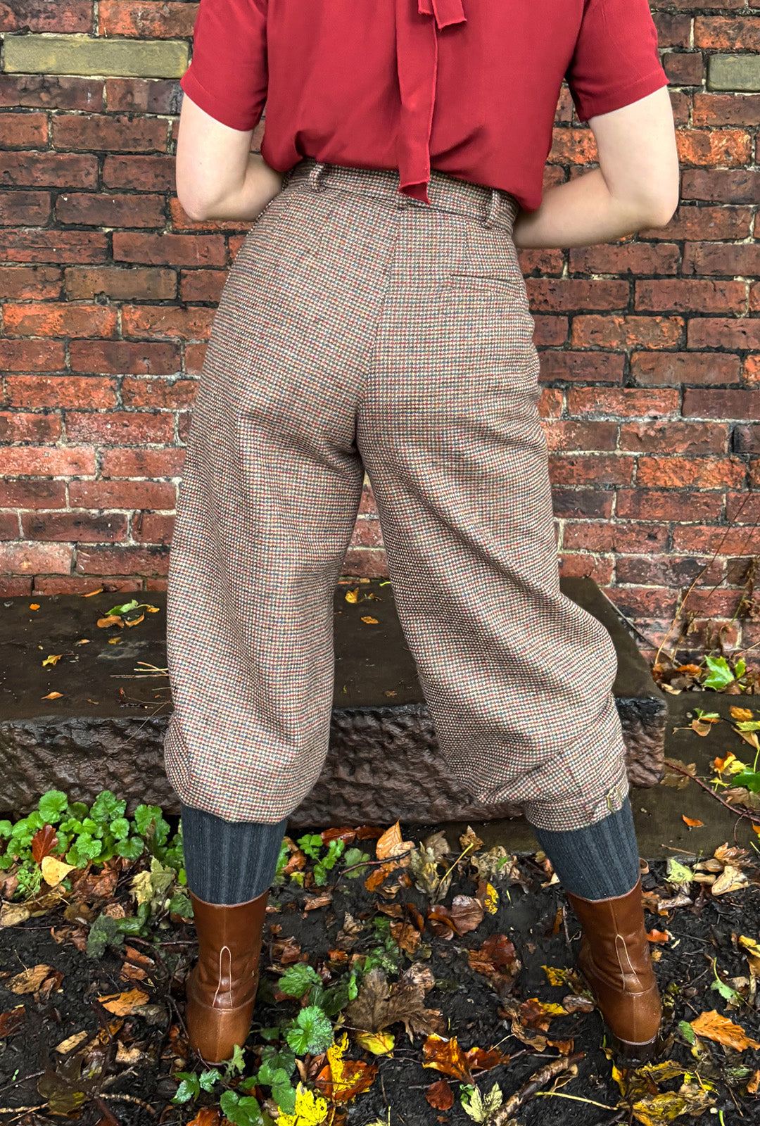 Ladies Plus Fours in Walnut Check Wool
