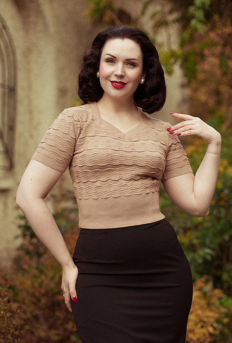 1940s Sweetheart Sweater in Sesame