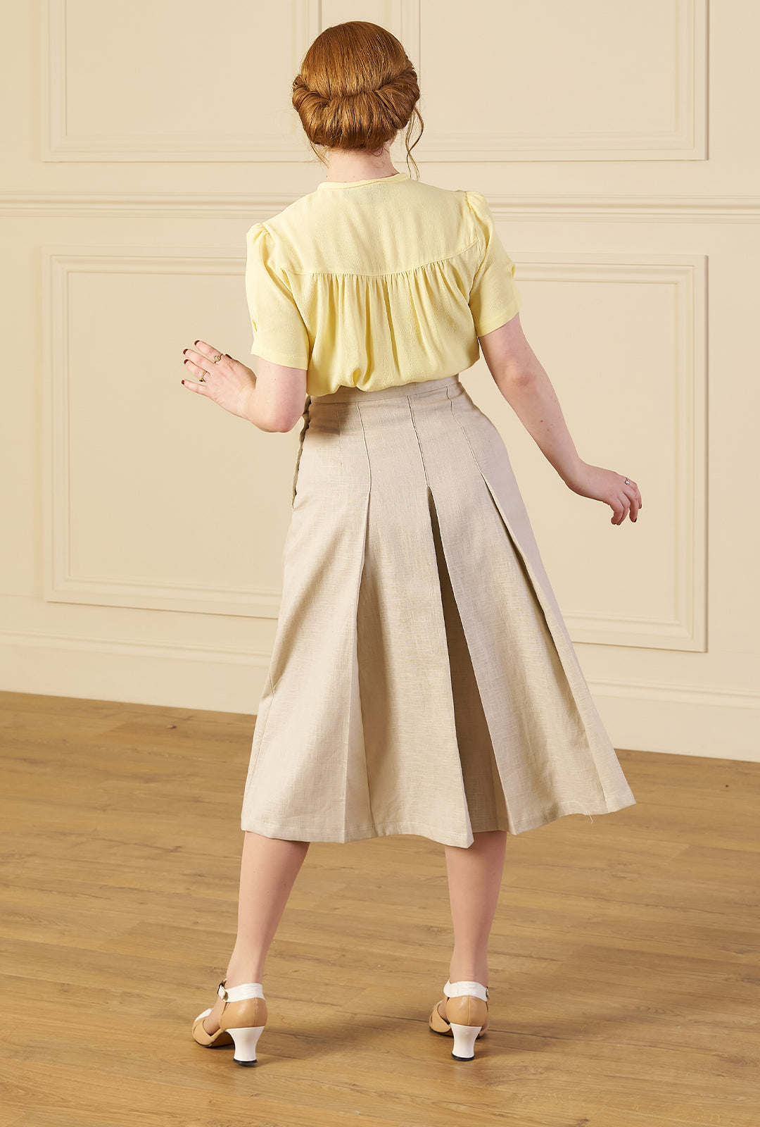 1930s ecru natural fibre wide leg pleated culotte cropped trouser