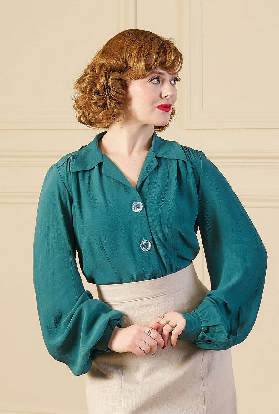 1940s Victory Blouse - Dragonfly - model shot