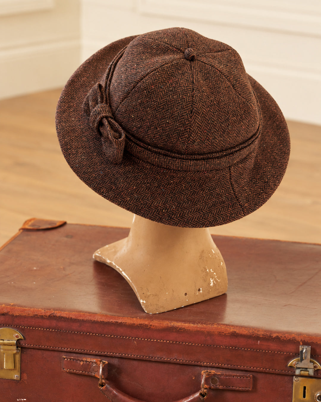 1930s Harbour Belle Bow Hat - Mahogany Herringbone