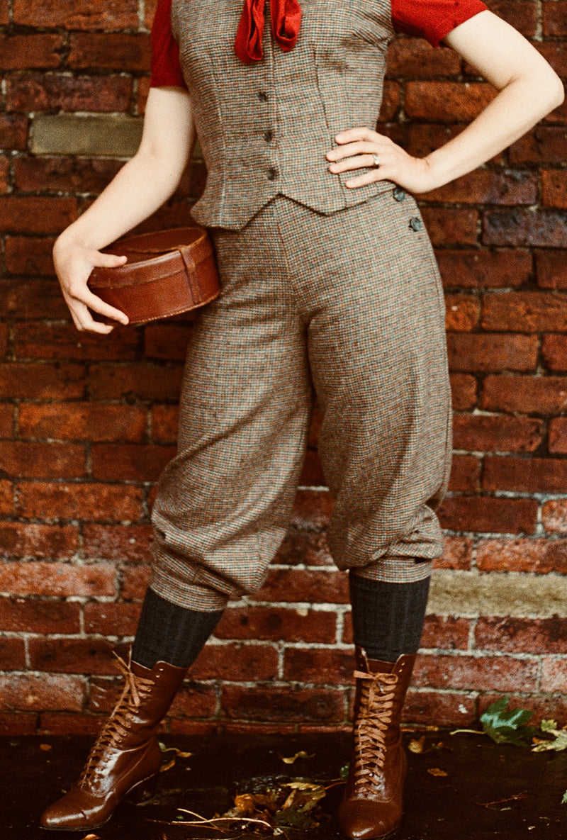 Ladies Plus Fours in Walnut Check Wool