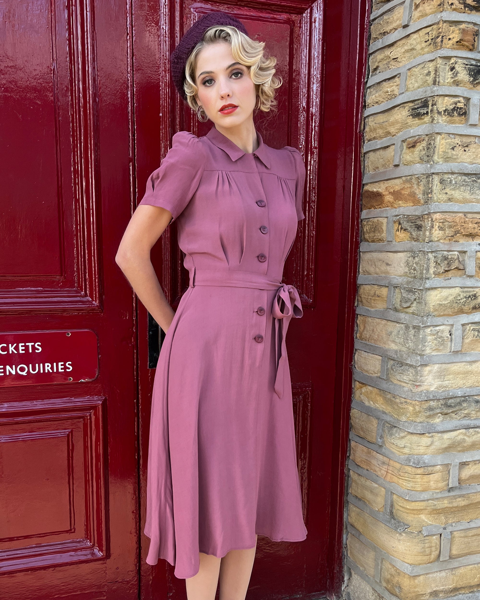 1940s dress dresses 1940s Vintage Fashion Guide